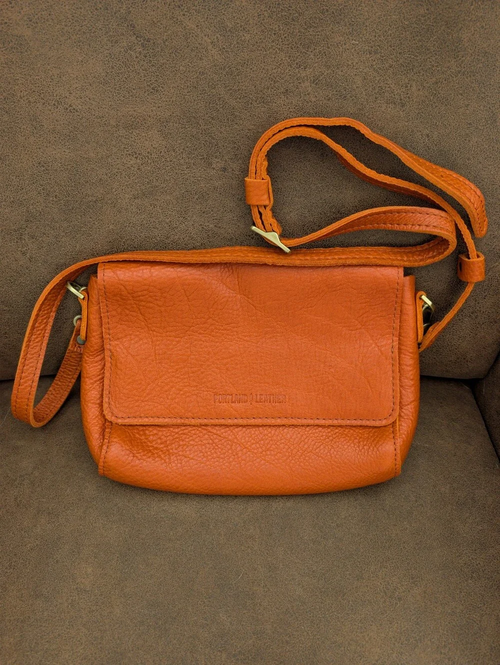 PLG Medium Metro in Koi 🎏🧡🧡 - Picture 1 of 6